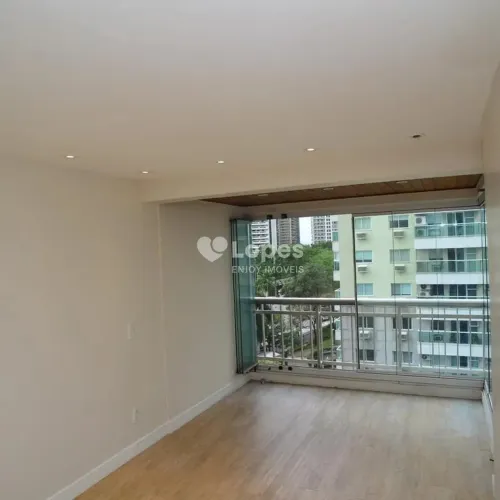 APARTAMENTO À VENDA NA BARRA DA TIJUCA POSTO 5 | 74 M² | 3 QUARTOS | 2 SUÍTES