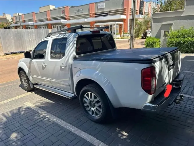 Nissan Frontier SL CD 4X4 2.5tb Diesel AUT 2015