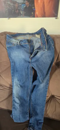 Calça jeans.36