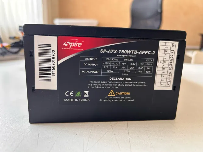 Fonte de Alimentação para Computador SPIRE 750W - Bivolt - pouco uso.