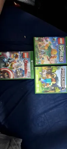 Dia das crianças chegando : vendo Xbox one branco com 2 manetes e 3 jogos , overboard