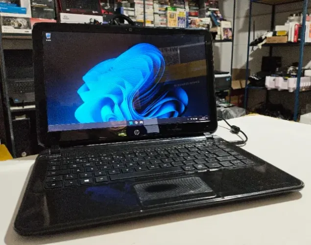 Notebook HP i3 3217U, 6GB ram, M2 256GB, parcelo no cartão