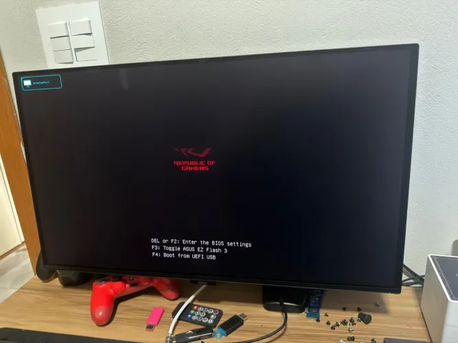 MONITOR SAMSUNG G5 27 180HZ OLED LINHA NA TELA