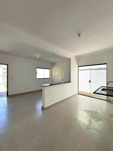 Casa para aluguel tem 65 metros quadrados no Jardim Sant'Anna do Pedregulho Jacareí Sp