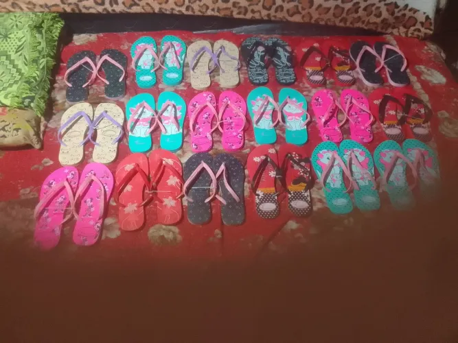 Vendo sandálias feminina e masculino havaianas lindas