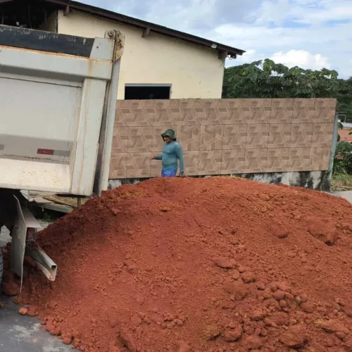 Barro ou areiao p/ aterro