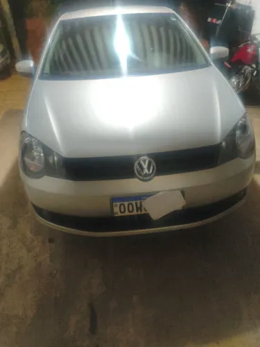 Volkswagen Polo Sedan 1.6 MI Total Flex 8V 4P 2013