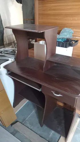 Escrivaninha de escritório completa 