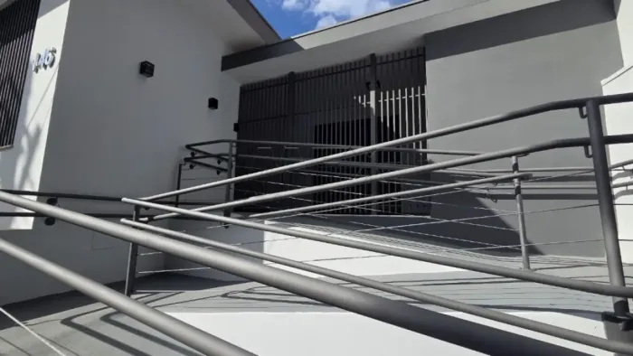 Casa Comercial / Locação - 4 salas com banheiros e vaga / Centro de Bauru em SP