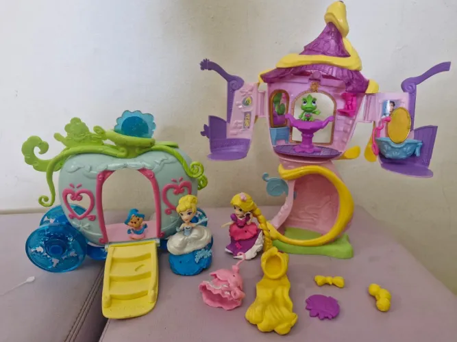 Playsets- Torre do Castelo Rapuzel e Carruagem da Conderela - Hasbro