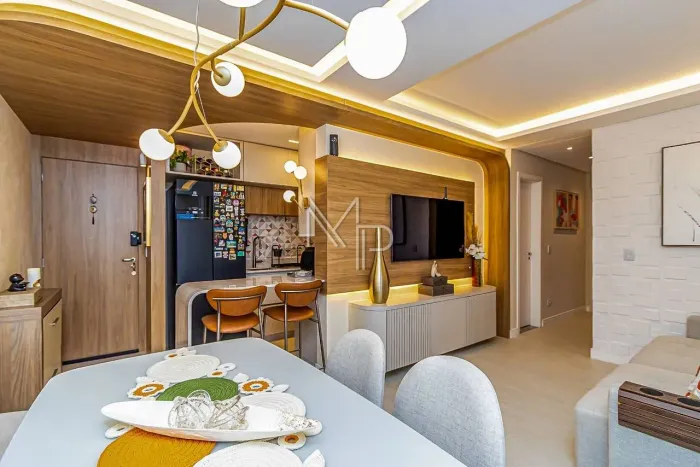 Apartamento com 3 dormitórios à venda, 70 m² por R$ 595.000,00 - Capão Raso - Curitiba/PR