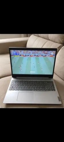 Notebook Semi- novo usado poucas vezes