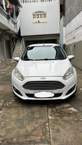 Ford Fiesta 1.6 16V Flex Aut. 5P 2015