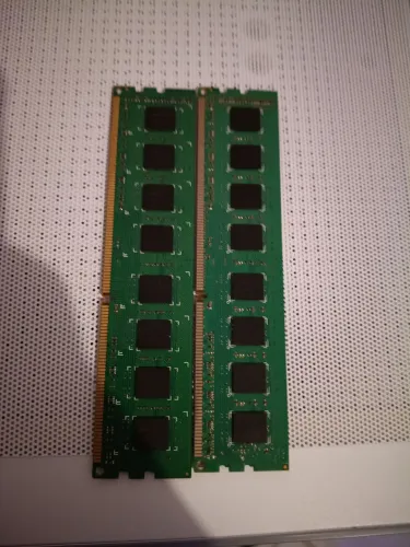 2x 4GB memória ram DDR3