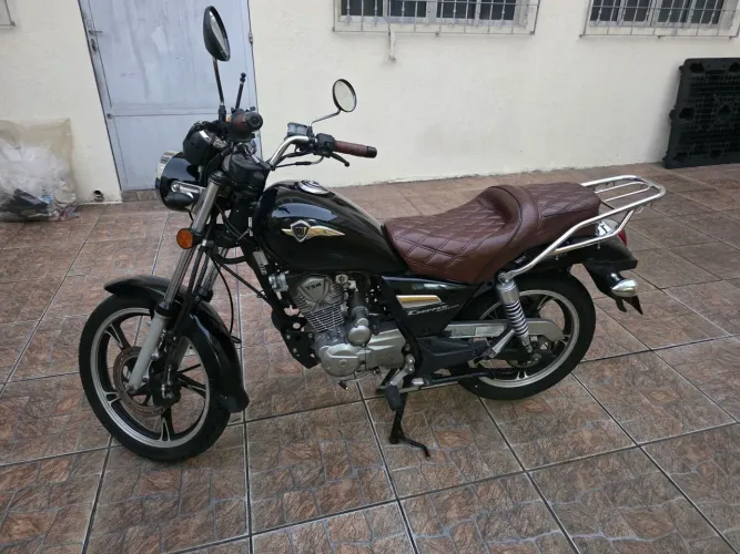  Suzuki Chopper 150