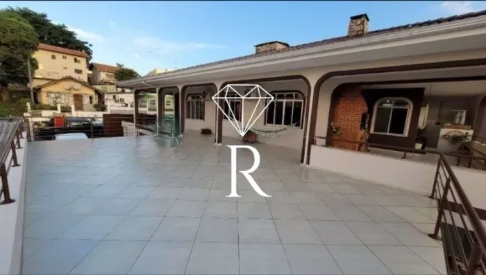 Casa 3 quartos + galpão comercial 200mt² no bairro Barreiros , São José
