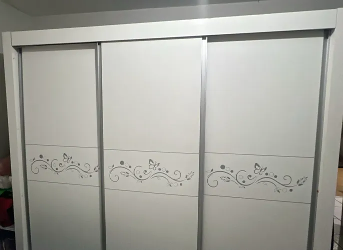 Guarda roupa de casal, 3 portas de correr