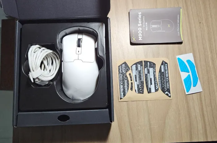 Mouse Delux M900 Pro (Com detalhe na Bateria)