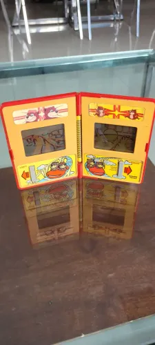 Jogo Eletrônico década de 80