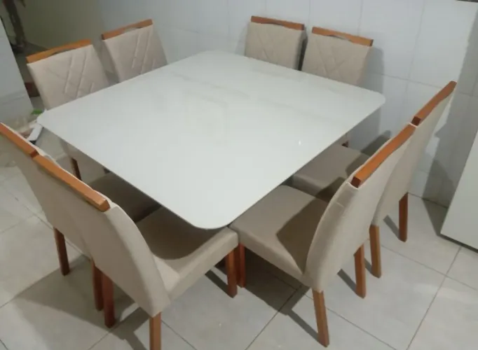 Mesa de jantar aurora com 8 cadeiras 140x140