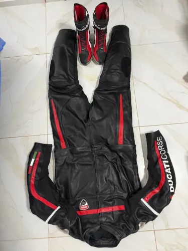 Lindo Macacão Esportivo Ducati Corse