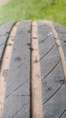 2 Pneus Michelin 185/60 15r