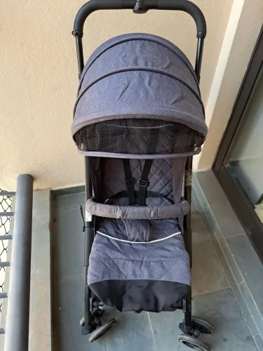 Carrinho de bebê Burigotto It Compacto e Dobrável