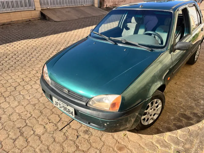 Ford Fiesta GL Class 1.0i 5P 2000