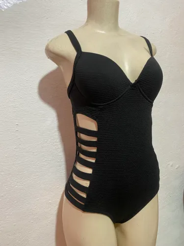 Maiô Preto com bojo e tirinhas G