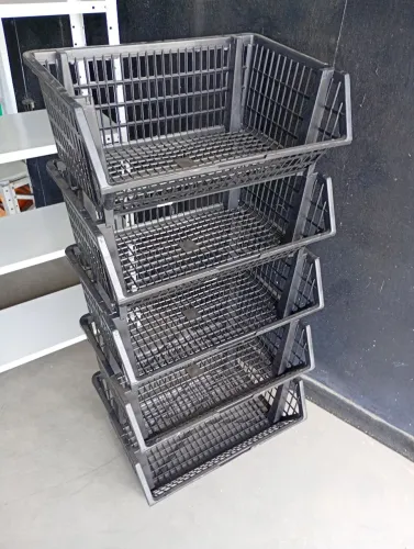 CESTO PLASTICO EMPILHAVEL P LOJAS *