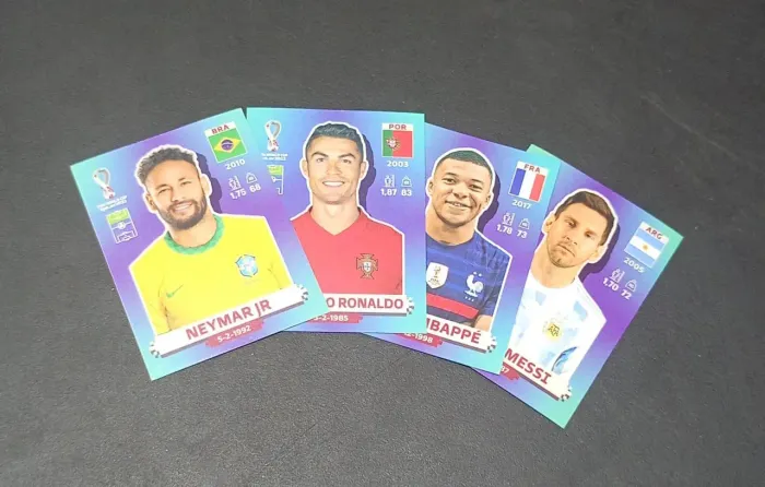 Figurinha copa 2022 Neymar Messi Cristiano e Mbappe