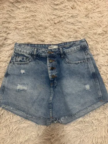 Short Hering nunca usado 