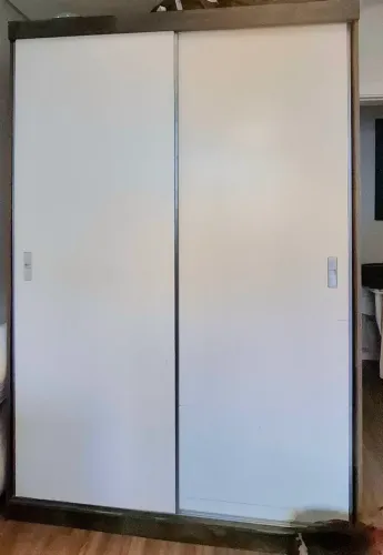 Vendo roupeiro 2 portas 100% MDF