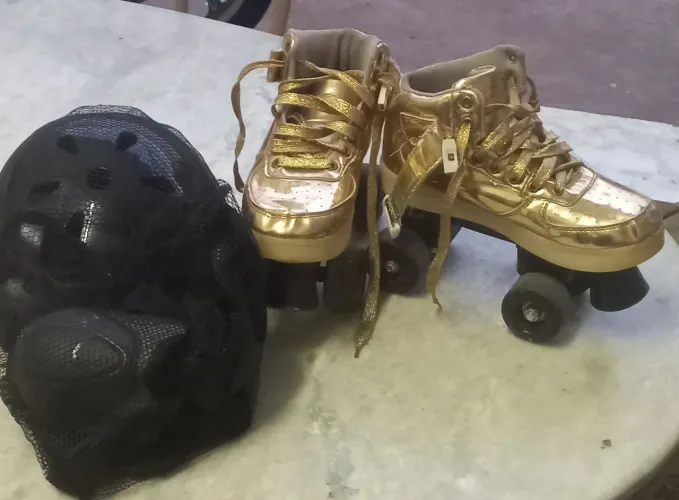 Patins com kit de proteção