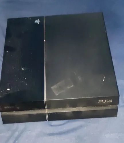 PS4 e PS3, ambos com Defeitos..