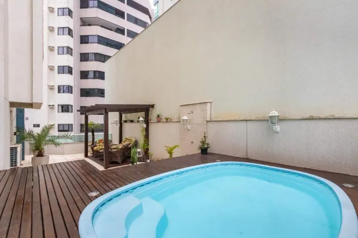 Apartamento à venda no Lago di Garda na 2ª Quadra do Mar em Balneário Camboriú