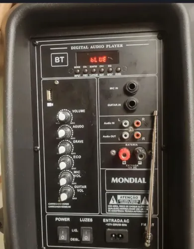 Caixa de mondial CM550 em bom estado