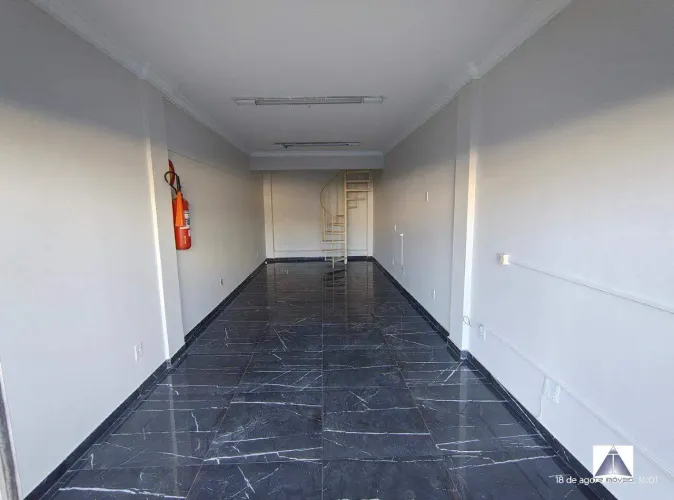 LOJA COM 80M2 EM FRENTE AO SUPERMERCADO MEU PRATA NO PADRE EUSTÁQUIO!