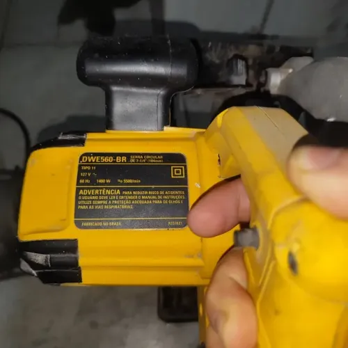 Serra Circular DeWalt DWE560-BR 1400w 127v