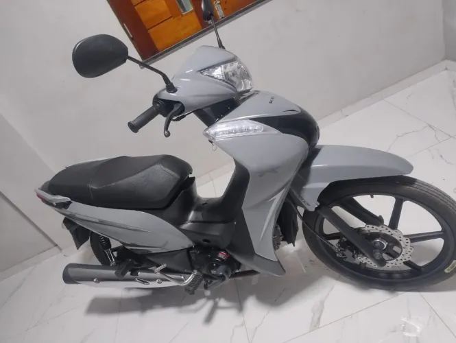 Vendo cinquentinha zerada ZAP *85