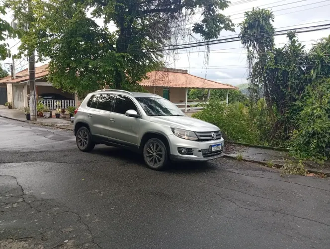 Volkswagen Tiguan 2.0 TSI 16V 200cv Tiptronic 5P 2012