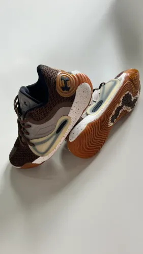 Tênis de Basquete Masculino Under Armour Spawn 2