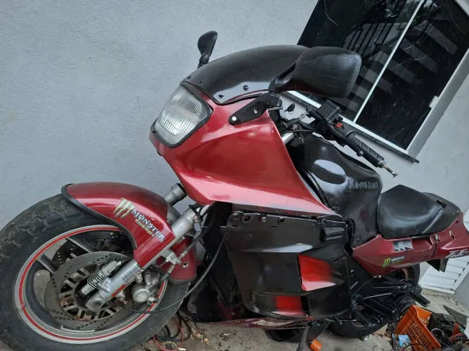 Troco por Moto ou carro