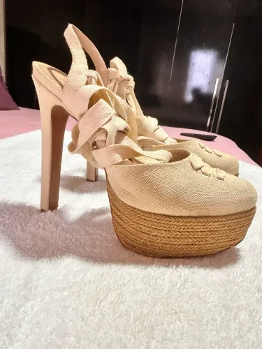 Sapato Schutz