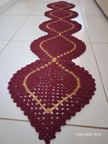 Trilho de Mesa Crochê