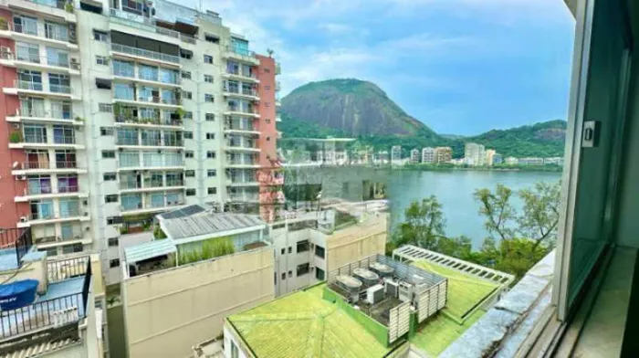 Apartamento : Padrão / Residencial / Lagoa