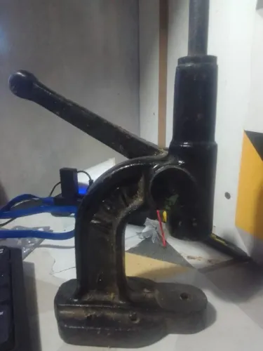 ferramenta balancim manual para botões
