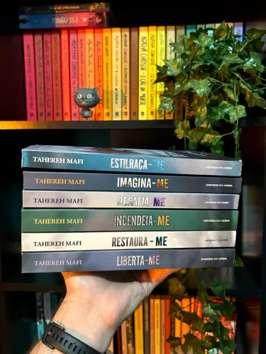 Box Estilhaça-me (6 volumes + marcadores) 