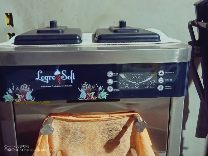 Vende-se máquina de sorvete expresso