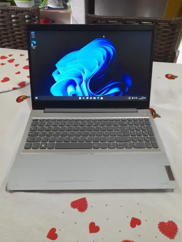 NOTEBOOK LENOVO CORE I3 10° GERAÇÃO/ SSD M2 100GB/HD DE 1 TERABYTE 1000GB/ WINDOWS 11 /